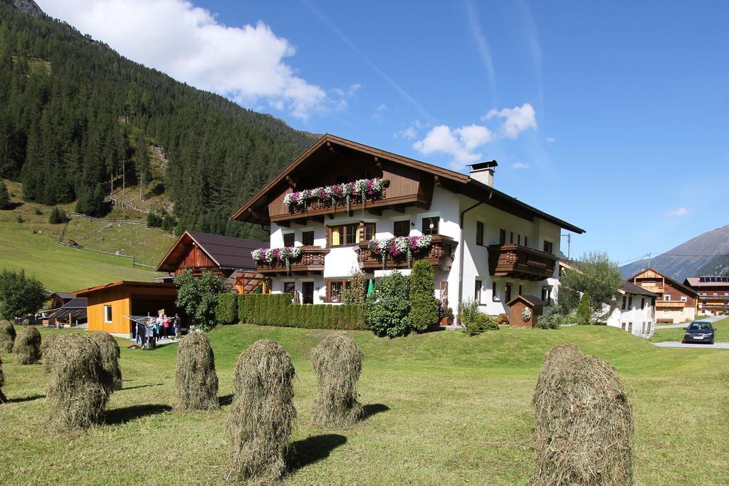 Апартаменти Haus Bergfreund Санкт-Леонгард-ім-Пітцталь Екстер'єр фото