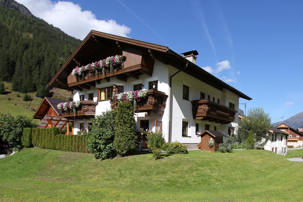 Апартаменти Haus Bergfreund Санкт-Леонгард-ім-Пітцталь Екстер'єр фото